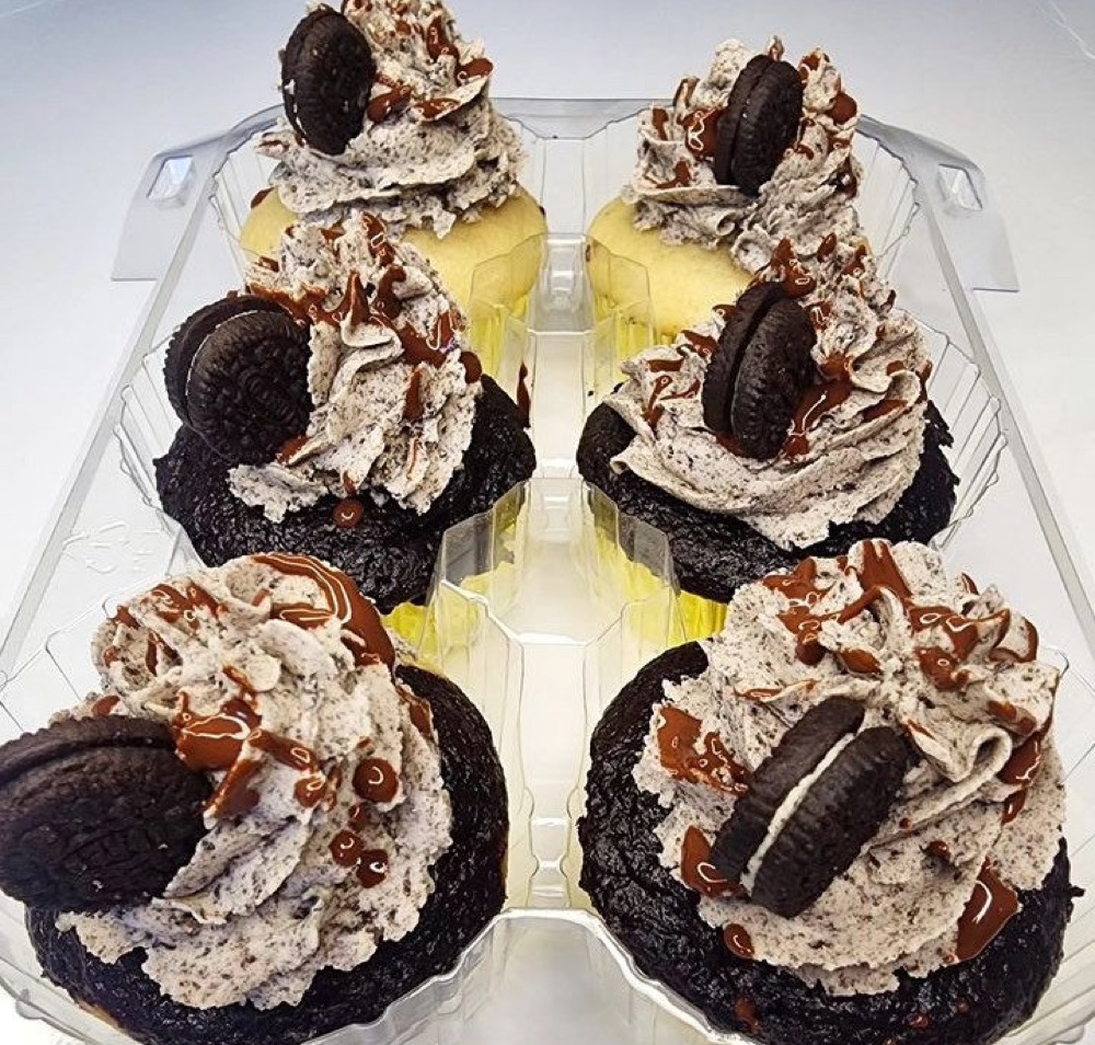Cookies and cream cupcakes with chocolate drizzle